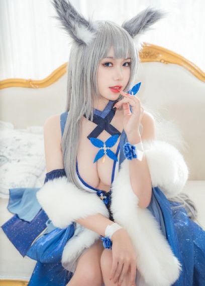 伦理年轻的母亲